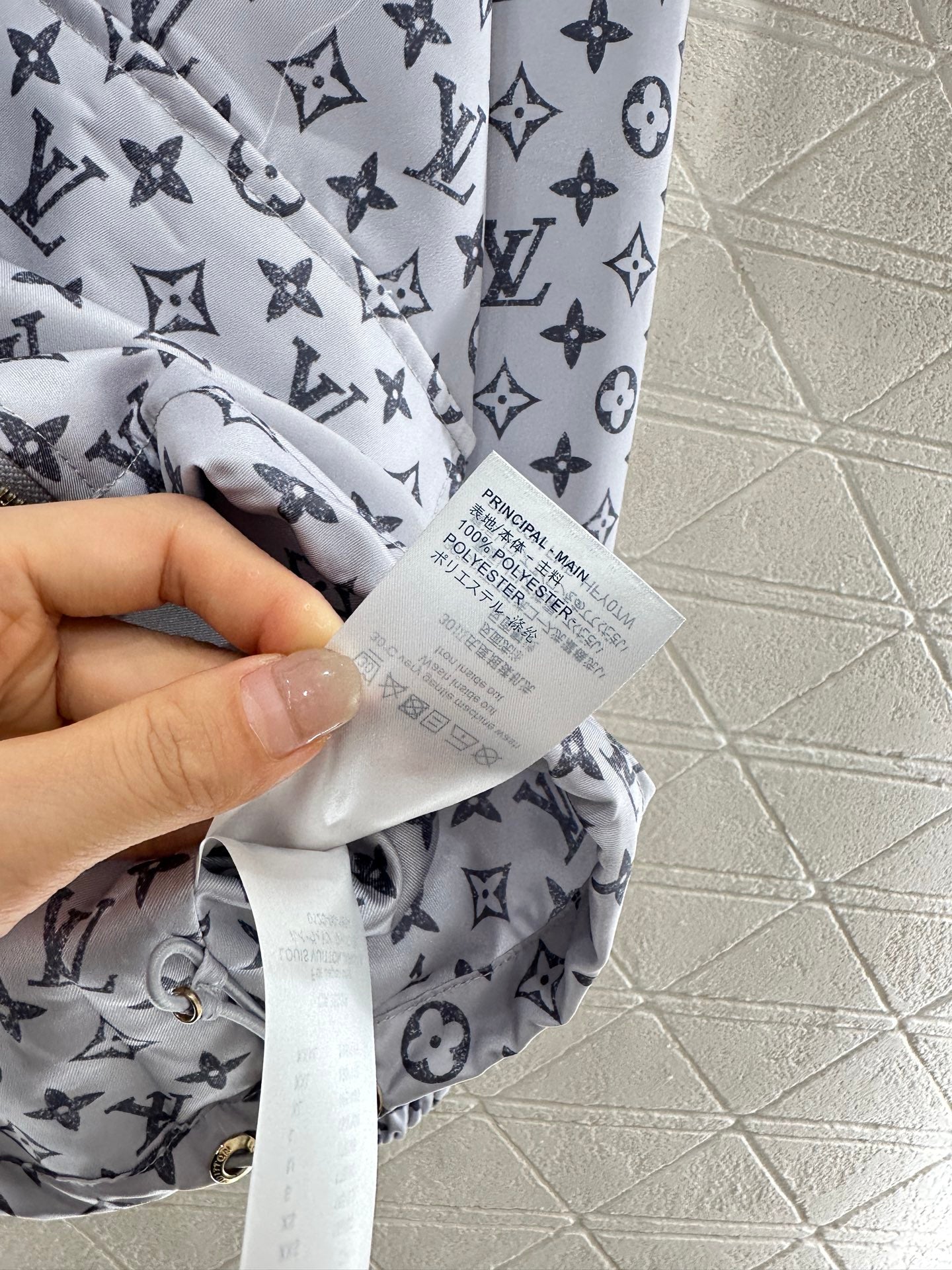 L 2025 Neuheiten Kapuzenjacke 