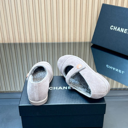 C 25 Mary Jane's lamb wool shoes (black, gray, white)