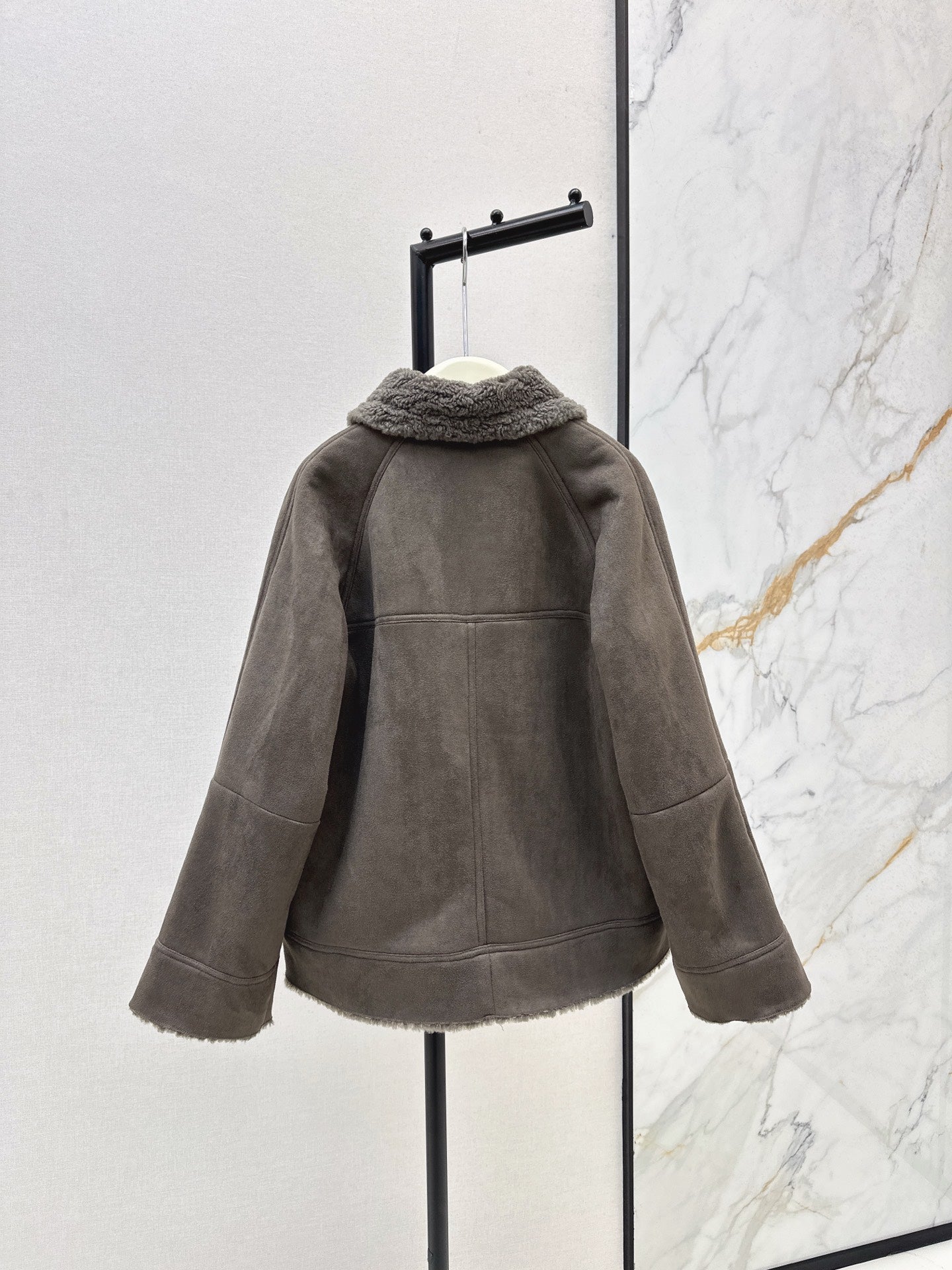 Lor 25 New eco-friendly faux fur coat