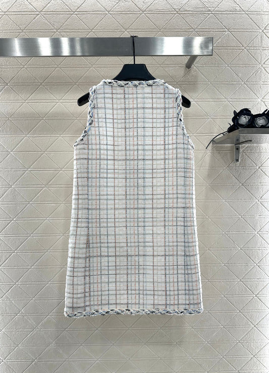 C 25 Woven wool vest dress