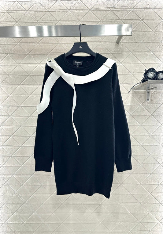 C 25 Bow Knit Cashmere Dress sweater