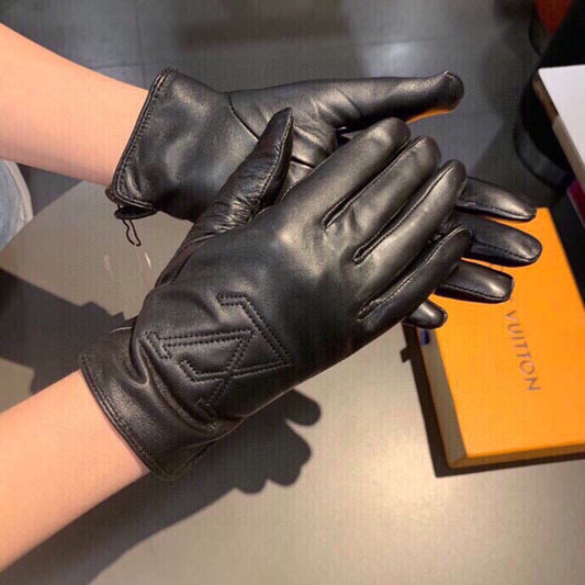 L 25 sheepskin gloves