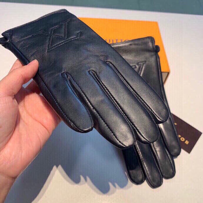 L 25 sheepskin gloves