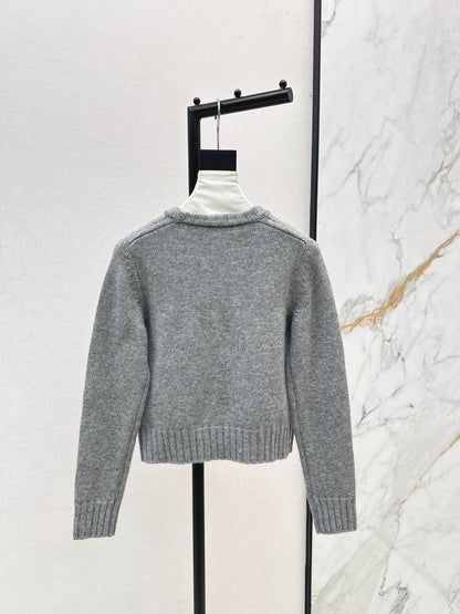 Ce 25 wool sweater