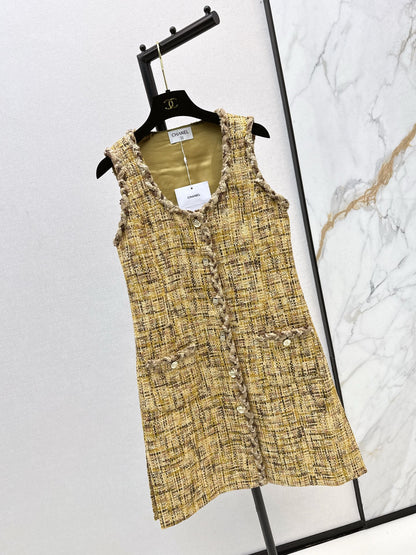 C 25 Woven sleeveless dress