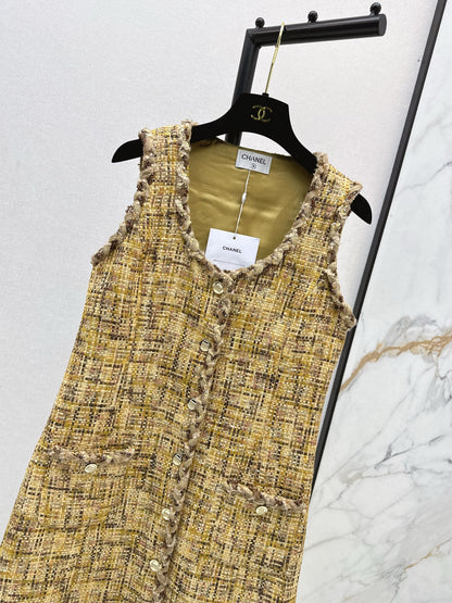 C 25 Woven sleeveless dress