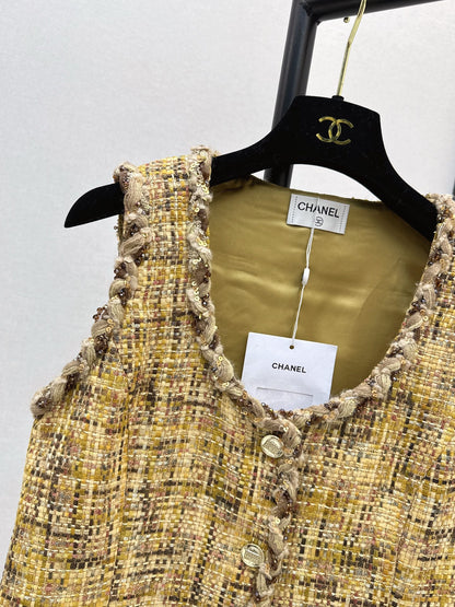 C 25 Woven sleeveless dress