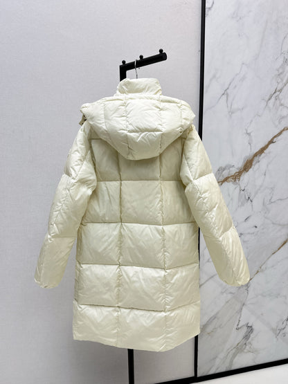 Mon 25 mid-length down jacket with hood and sleeve badge（BEIGI/BLACK）