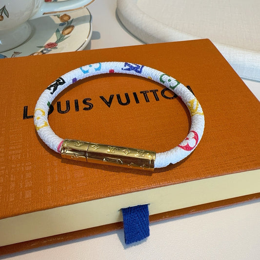L 25 Vintage leather rope bracelet