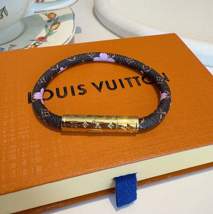 L 25 Vintage leather rope bracelet