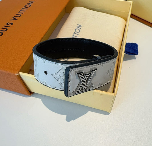 L 25 Vintage leather rope bracelet