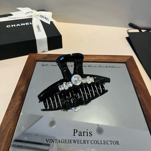 C 25 New pearl decorative hair clip
