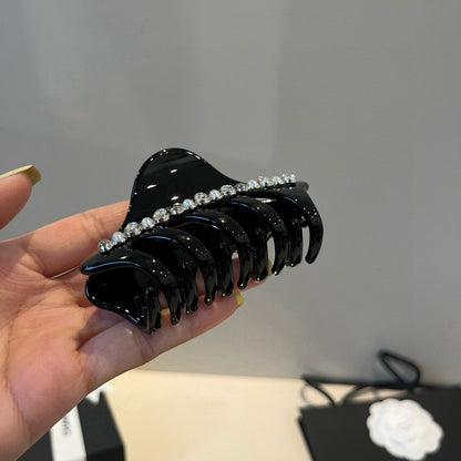 C 25 Pearl-decorated hairpin