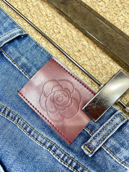 C 25 New Pearl Decorated Pocket Jeans