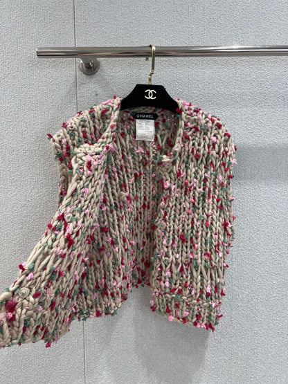 C 25 Vintage chunky needle three-button vest