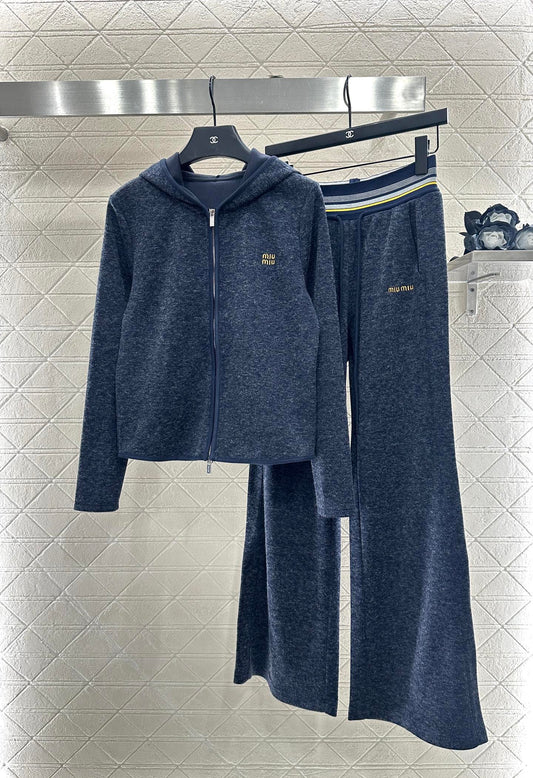 Mi 25 Hooded jacket and trousers set