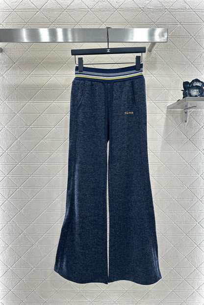 Mi 25 Hooded jacket and trousers set