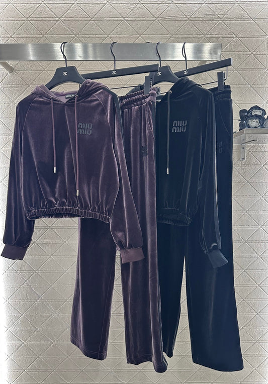 Mi 25 Velvet hooded sweatshirt and trousers set
