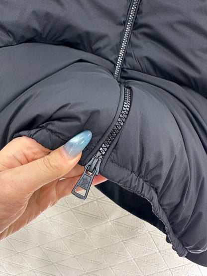 Mon 25fw paneled stand-up collar down jacket