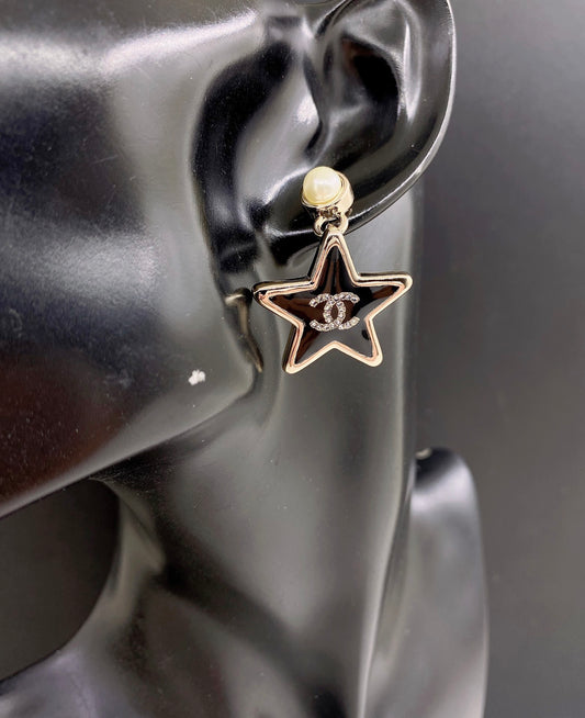 C 25 Resin five-pointed star earrings