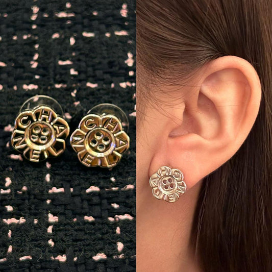 C 25 Button Flower Earrings