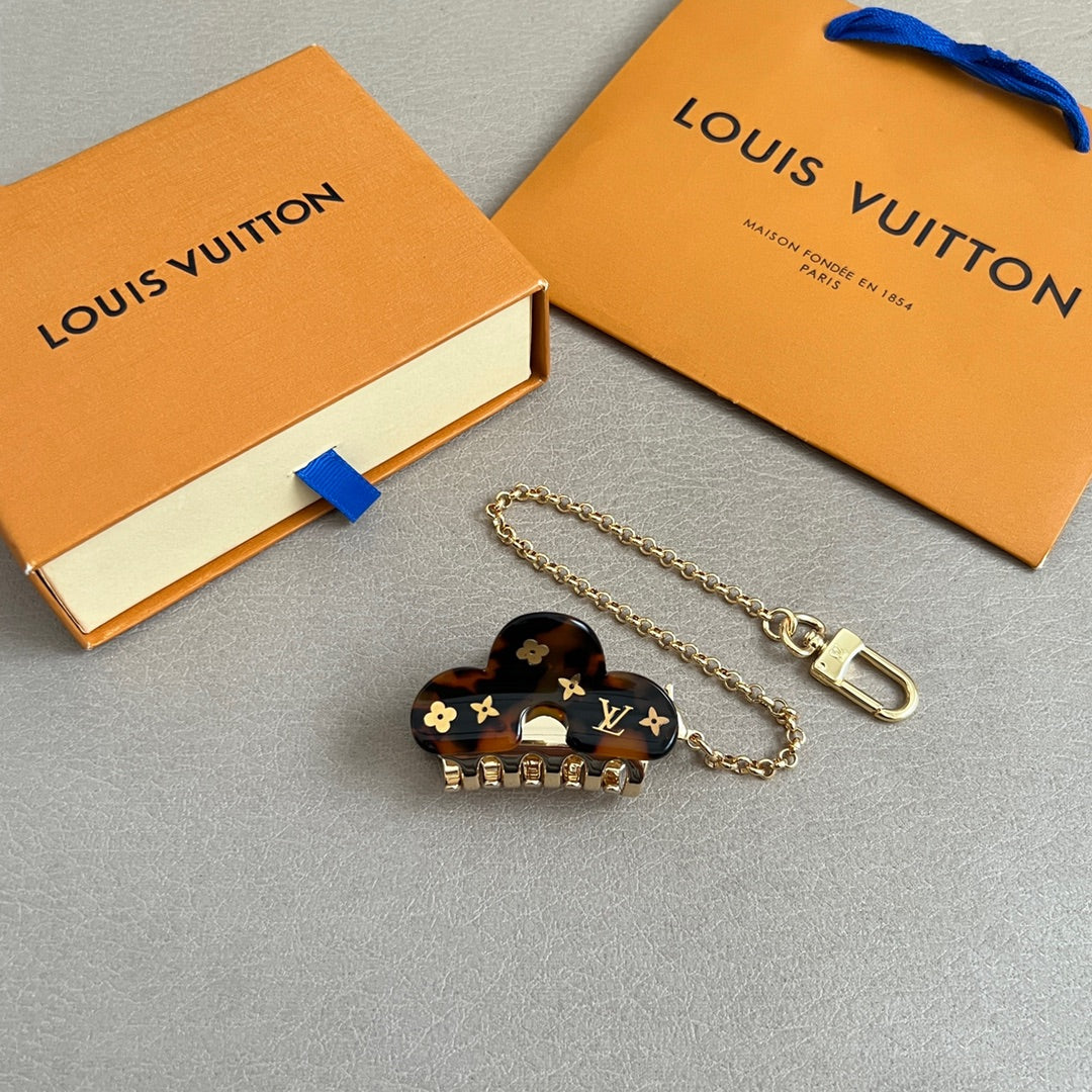 L 25 vintage hairpins, bag accessories