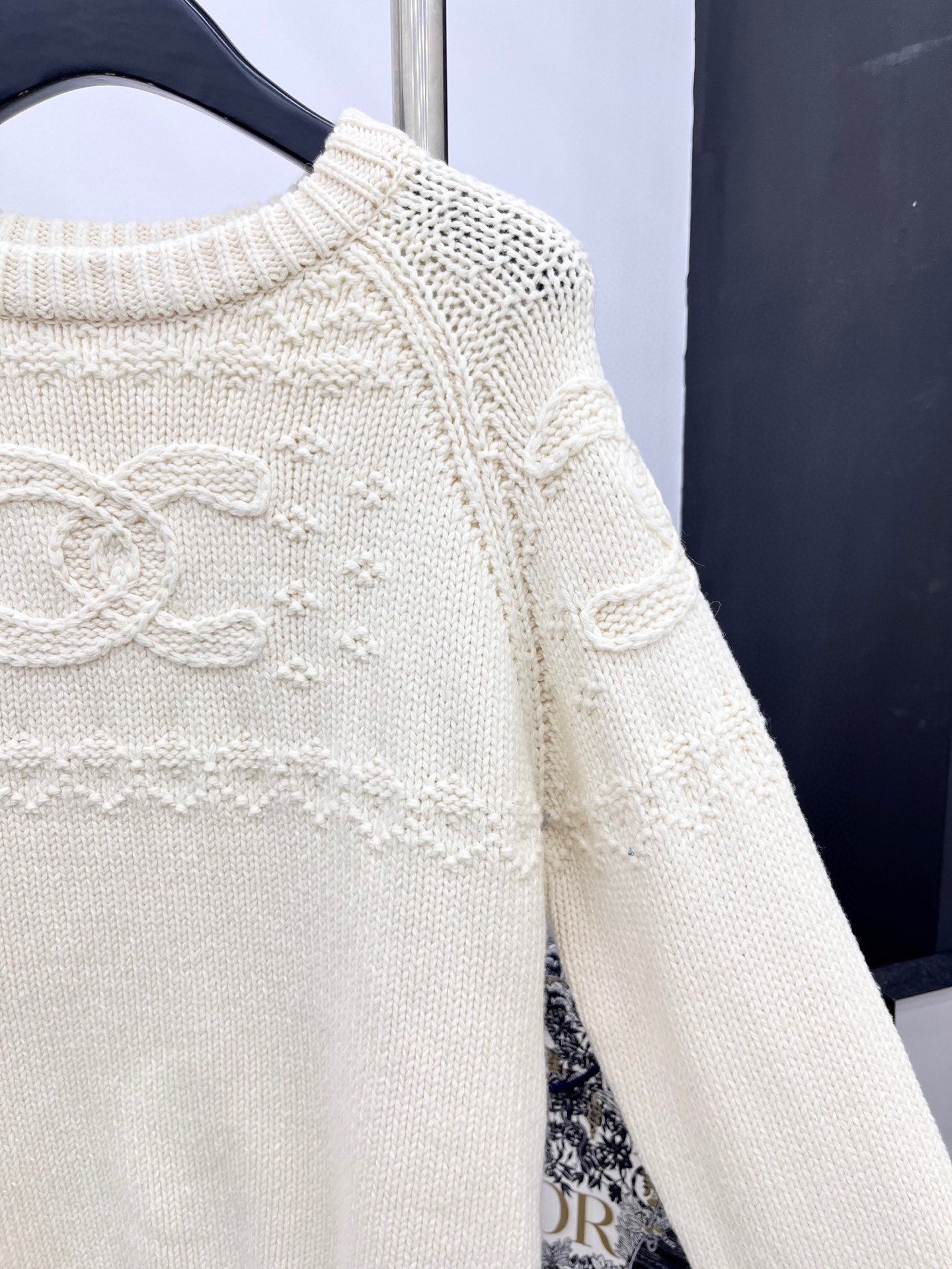 C 25 Vintage Crochet Cashmere Sweater