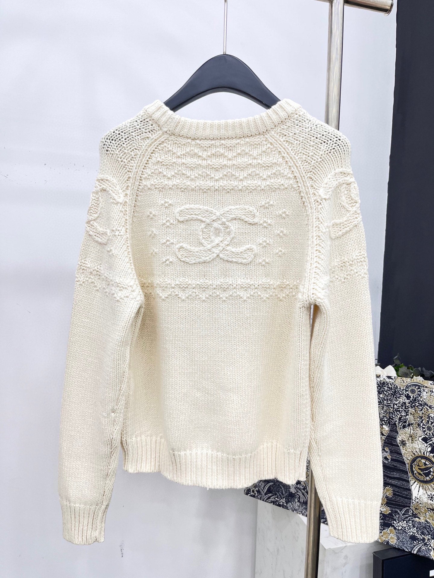 C 25 Vintage Crochet Cashmere Sweater