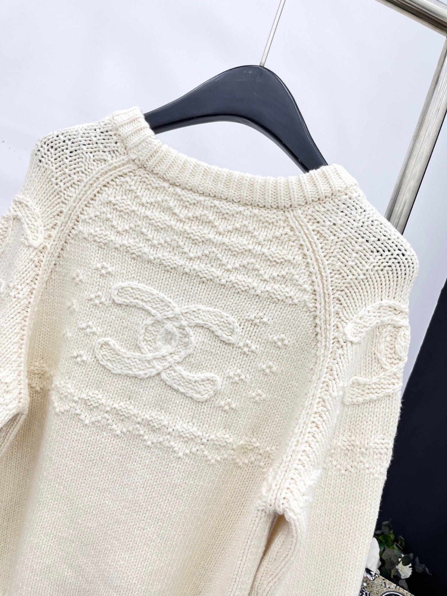 C 25 Vintage Crochet Cashmere Sweater