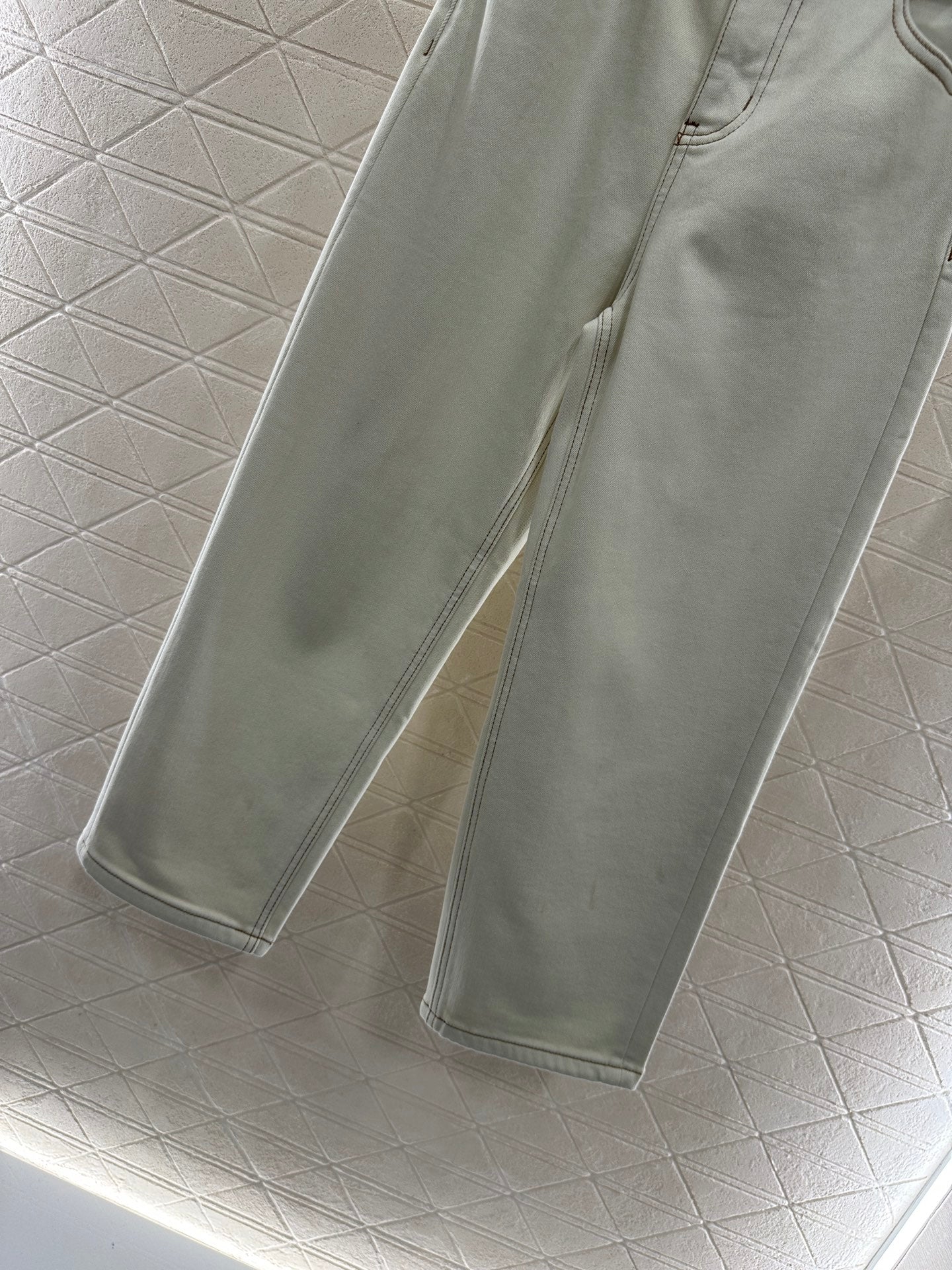 He 25 Straight-leg belted fleece jeans