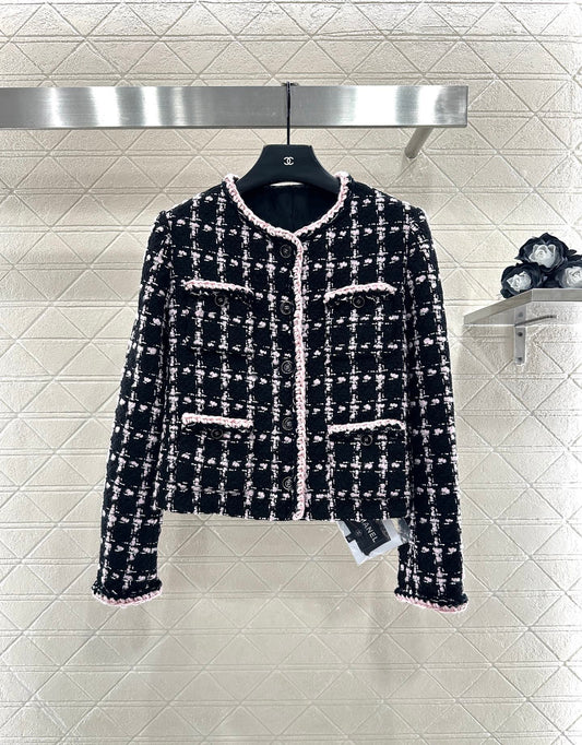 C 25 Woolen woolen jacket with binding hem