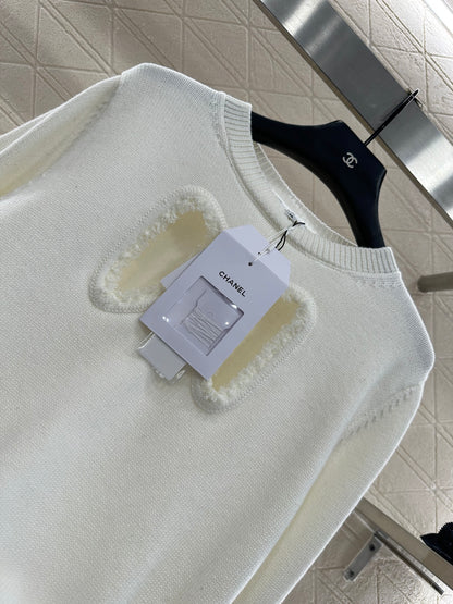 C 25 Hollow Bow Knitted Wool Sweater