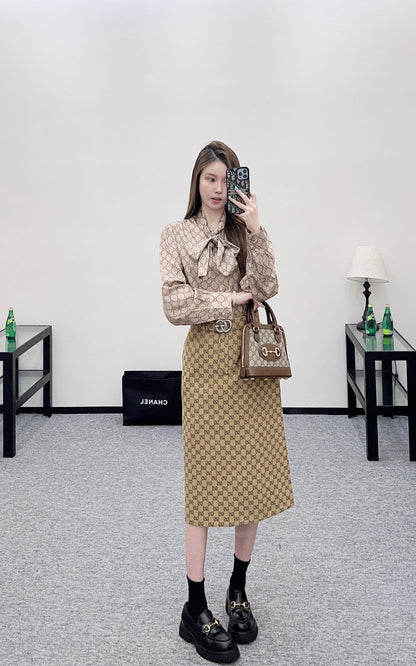 Gu 25 jacquard belt midi skirt