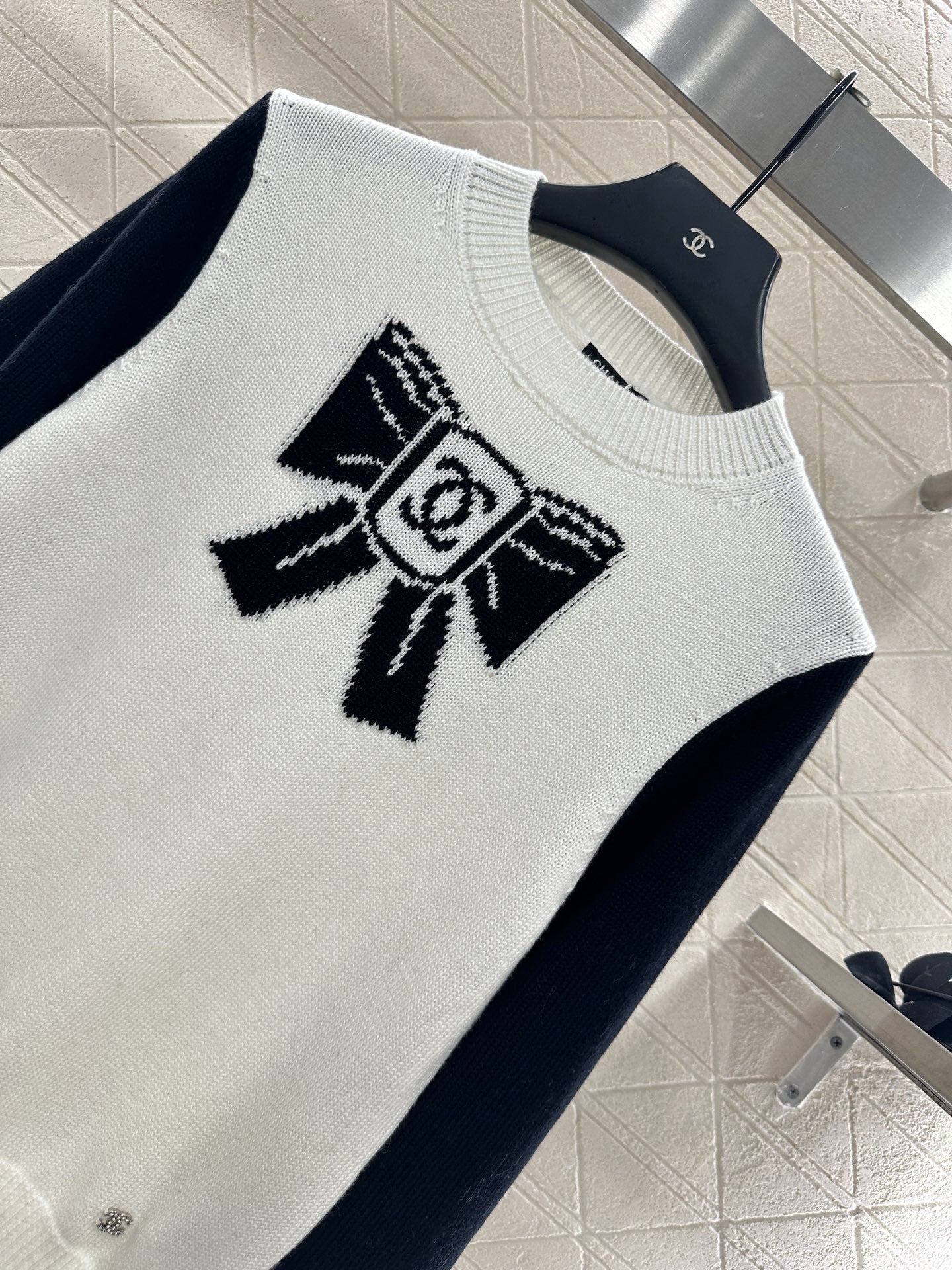 C 25 Bow logo knitted wool long sleeves