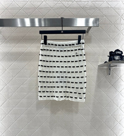 C 25 Bow Knitted Wool Skirt