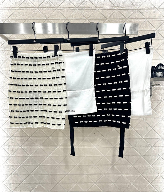 C 25 Bow Knitted Wool Skirt