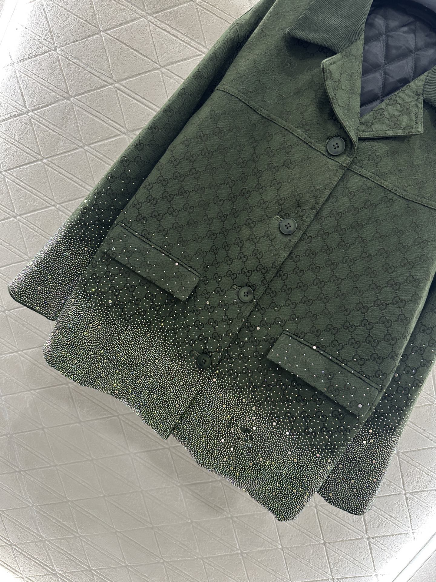 Gu 25 Hot Diamond Padded Jacket + Short Skirt Set