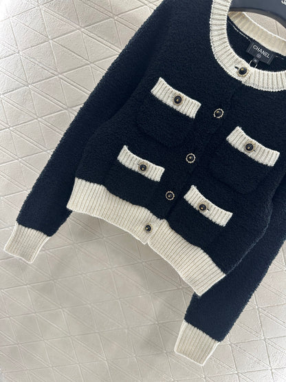 C 25 Knitted wool cardigan
