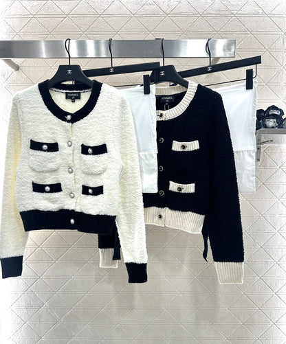 C 25 Knitted wool cardigan