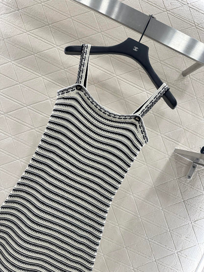 Di 25 knitted suspender skirt