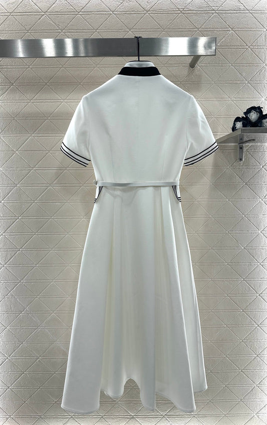 Di 25 Short-sleeved belt dress