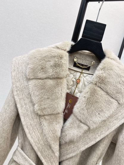 Lor 25 Fake two-piece mink and camel hair long coat