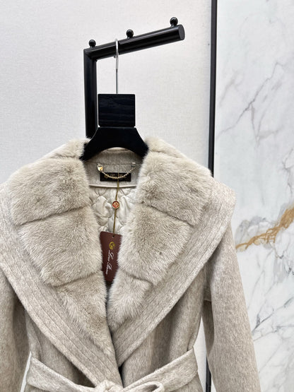 Lor 25 Fake two-piece mink and camel hair long coat