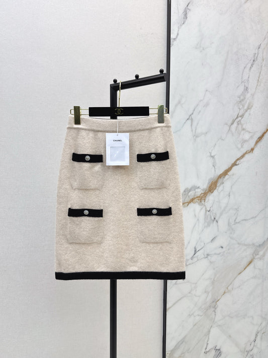 C 25 Cashmere skirt
