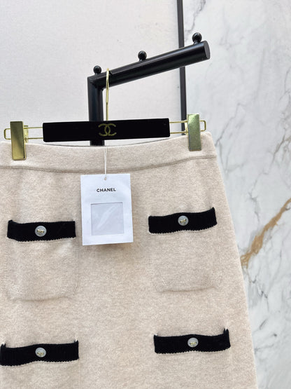 C 25 Cashmere skirt