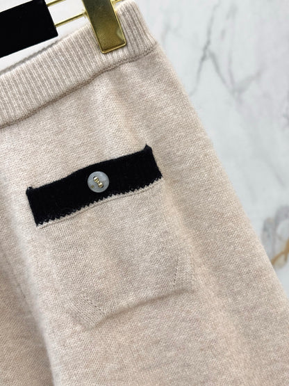 C 25 Cashmere trousers