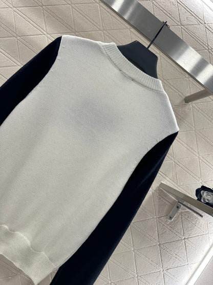 C 25 Ski Collection Deer Jacquard Knit Sweater