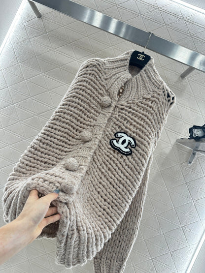 C 25 Hollow letter knitted wool cardigan