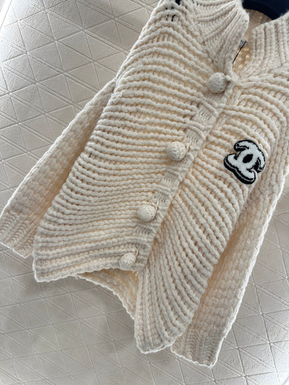 C 25 Hollow letter knitted wool cardigan
