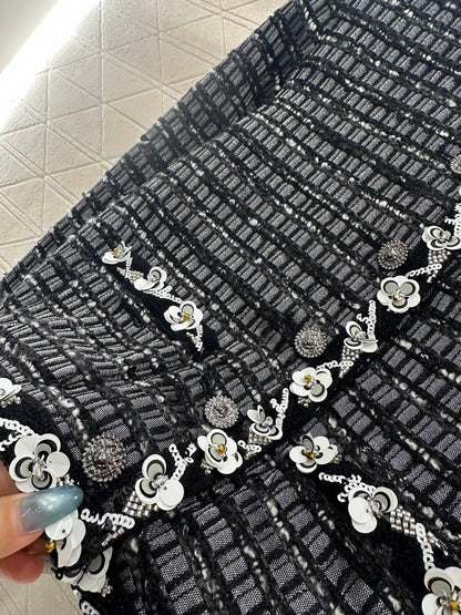 C 25 Beaded sequined edging jacket
